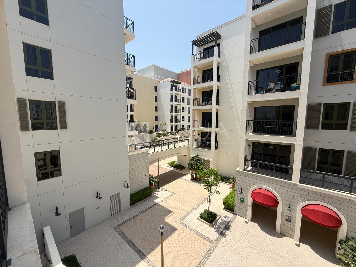 PREMIUM UNIT | VACANT | BEACH ACCESS