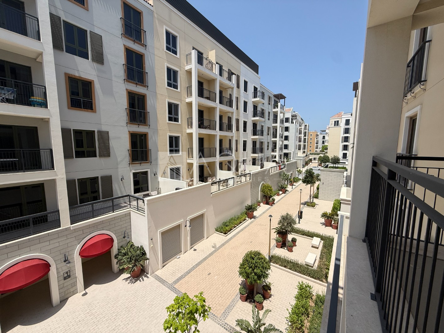 PREMIUM UNIT | VACANT | BEACH ACCESS