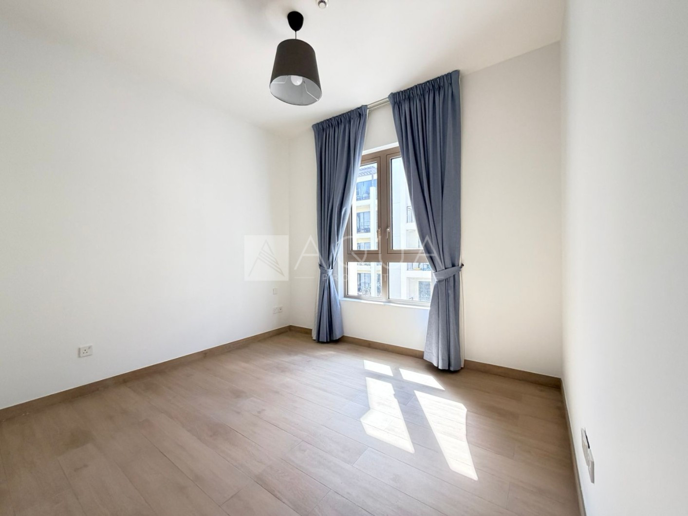 PREMIUM UNIT | VACANT | BEACH ACCESS