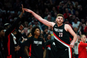 Clingan of the Blazers