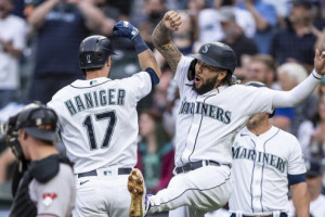 mitch-haniger-800x480