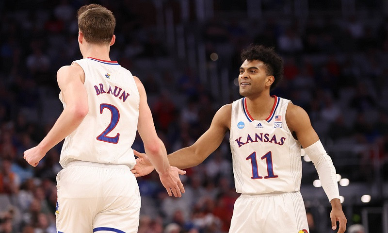CBB DFS Picks - Tournament Breakdown: Friday, Sweet Sixteen