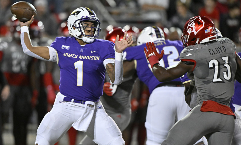 CFB DFS Picks - FanDuel & DraftKings Expert Survey: Week 13 - Main Slate