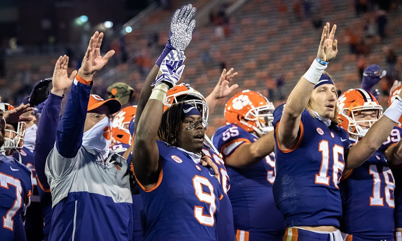 CFB DFS Slate Breakdown: Playoff Semifinals - January 1st