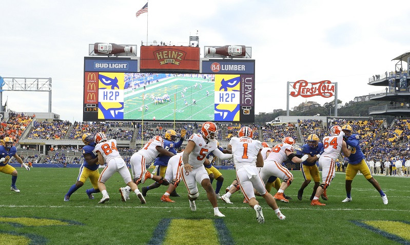 CFB DFS Expert Survey: Week 9 - Saturday Slate