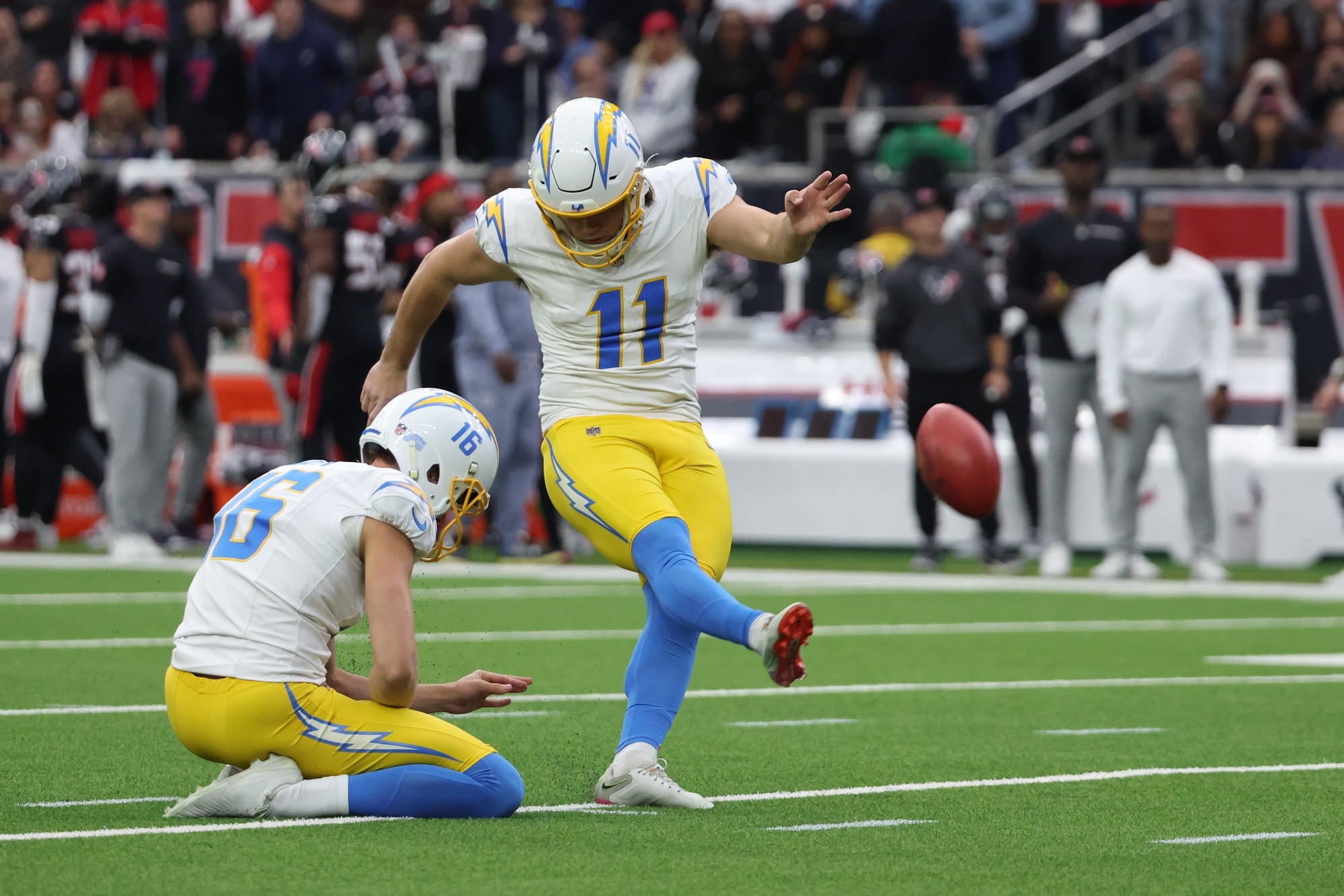 Chargers kicker Dicker