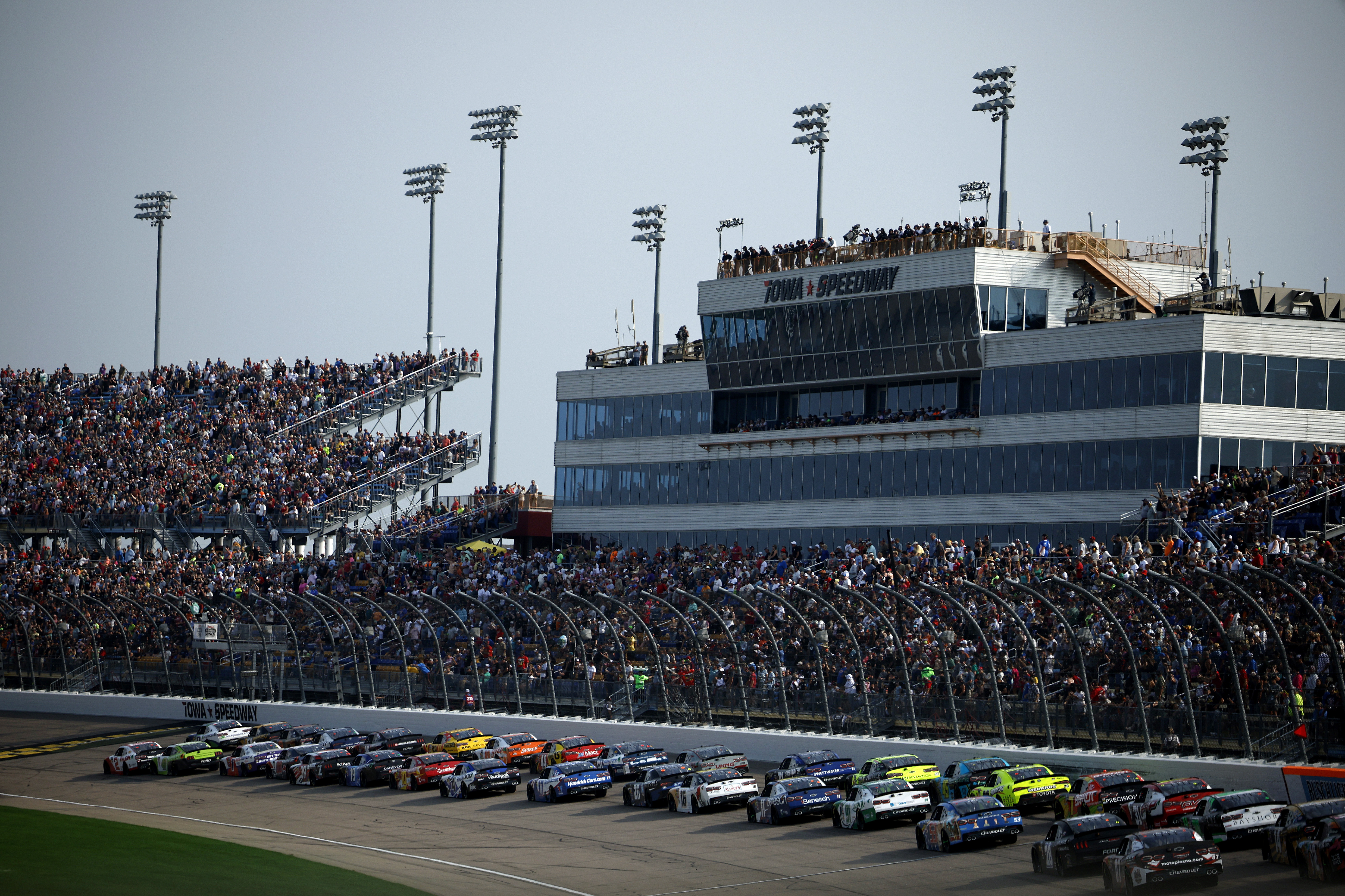 NASCAR O'Reilly Auto Parts Series - Hy-Vee Perks 250