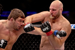 UFC Fight Night Beat Down: Rothwell vs. Dos Santos