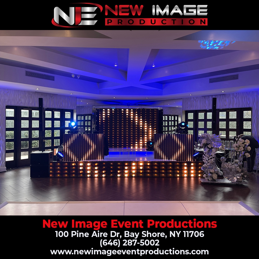  What are the weight limitations to consider when rigging an LED screen in a temporary structure?