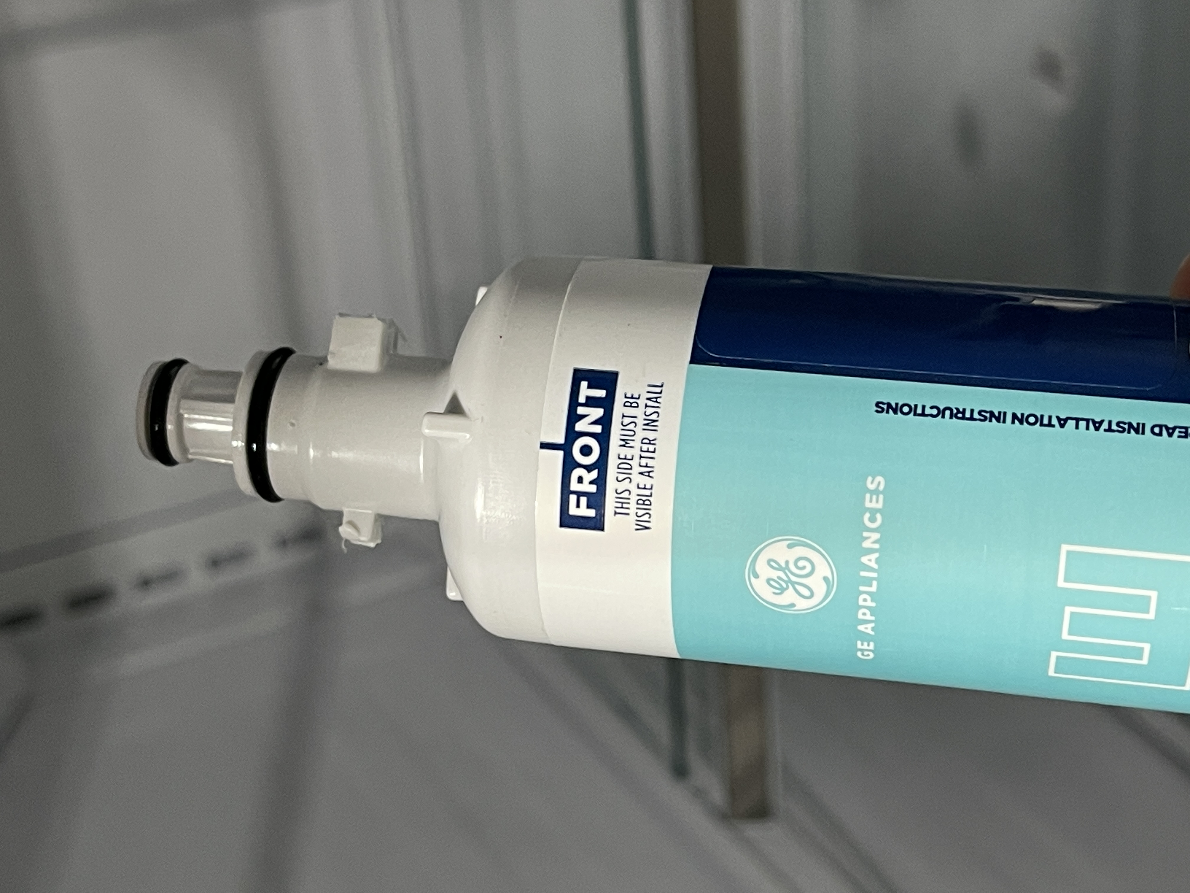 How to Change the Water Filter on the Café Refrigerator CFE28TP4MW2
