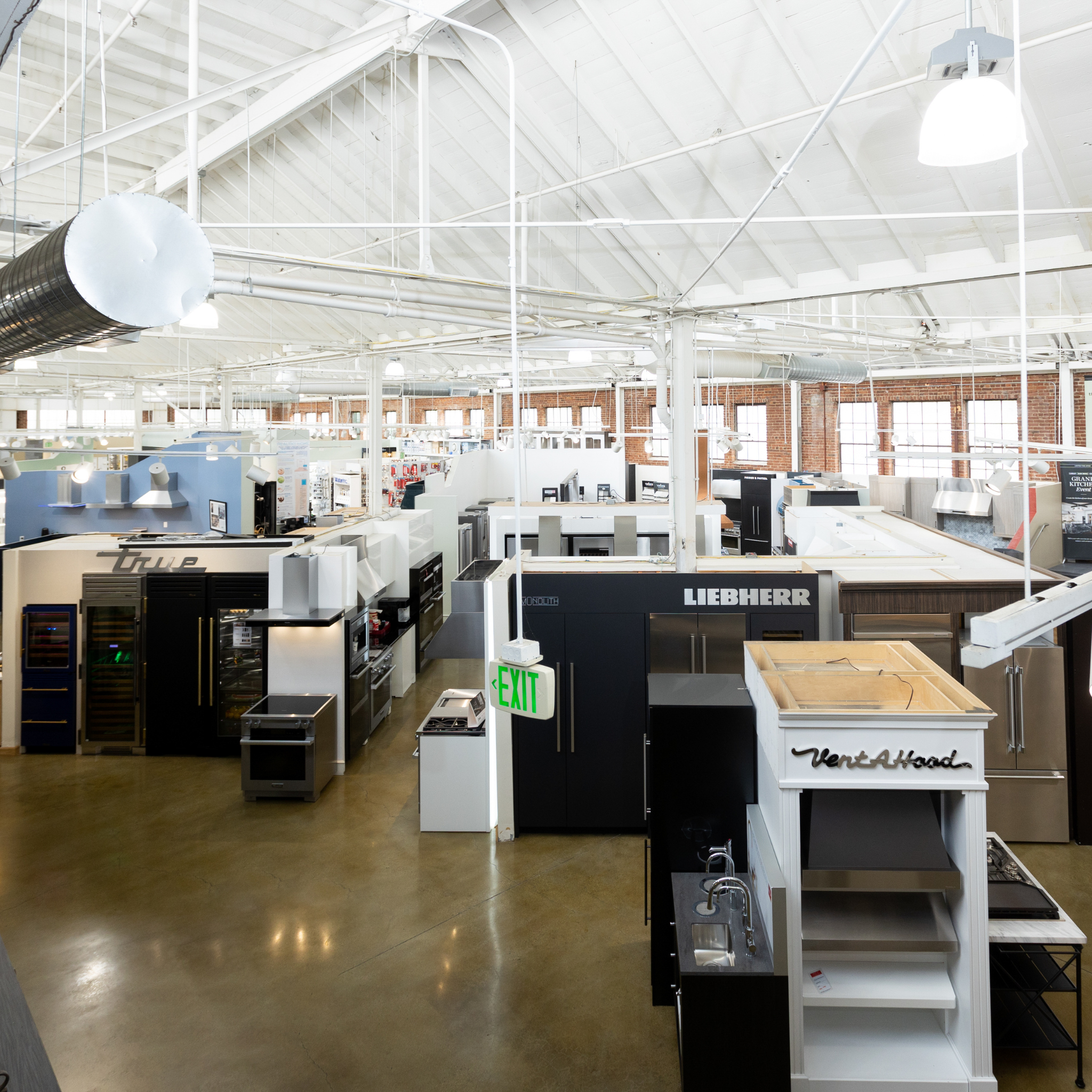 Snyder Diamond Pasadena kitchen and bath showroom interior