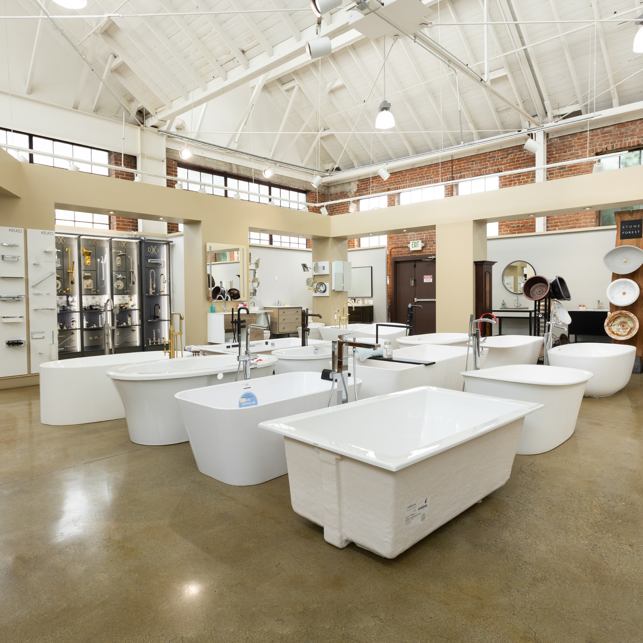 Interior photo of the Snyder Diamond Pasadena kitchen and bath showroom