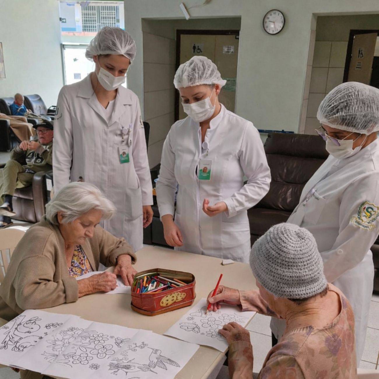 Nos ajude a retribuir o cuidado a quem já cuidou de nós!