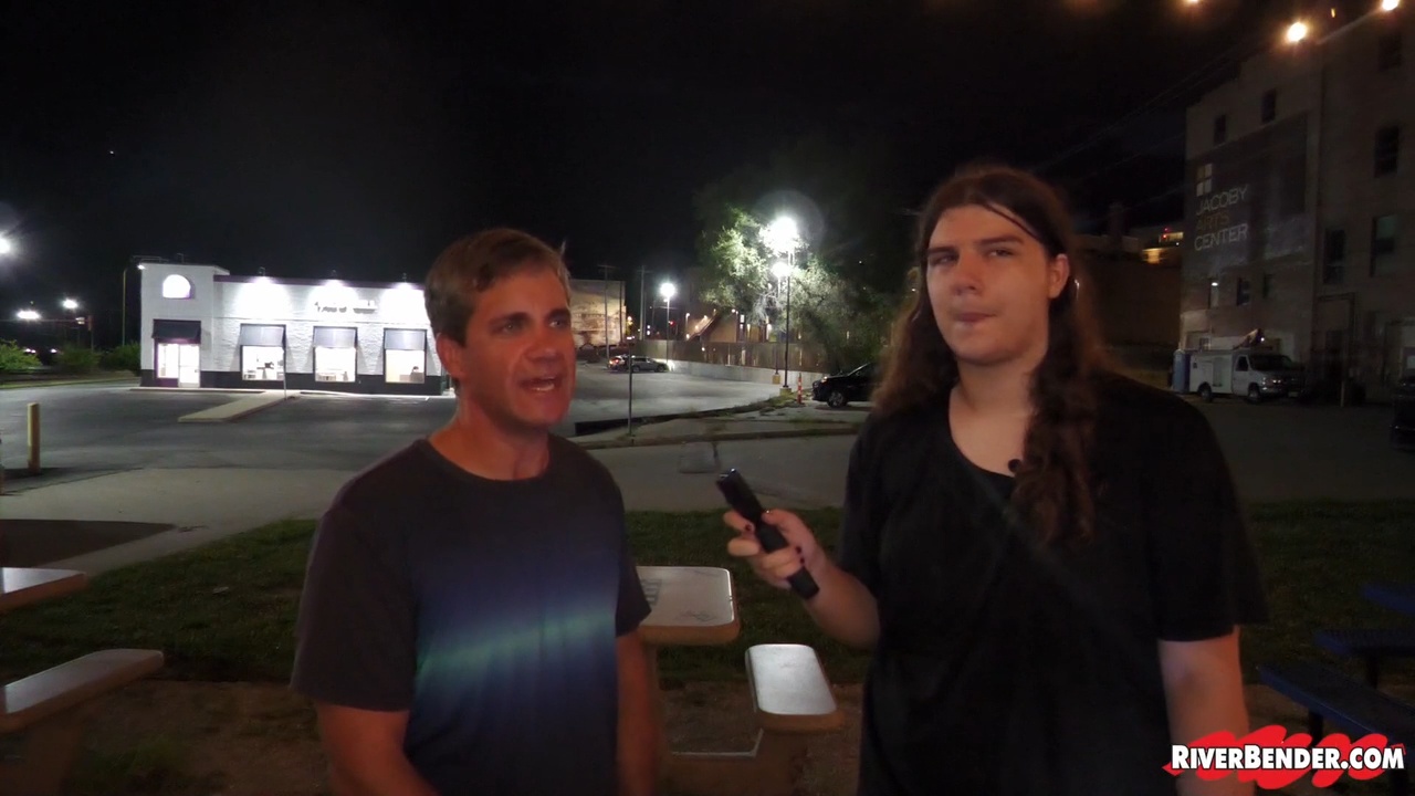 Alton High School student interviews viral 'Professor Sendy'