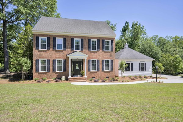 Spacious 4 bed/4 bath in Gated Community