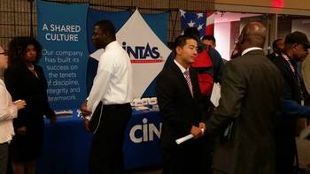 Career Fair Tips to Make Your Presence Known