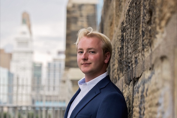 Representation of the achievement named 'Belmont Law Student Liam Sweeney Fosters Friendship Through Peer Mentorship Program'.