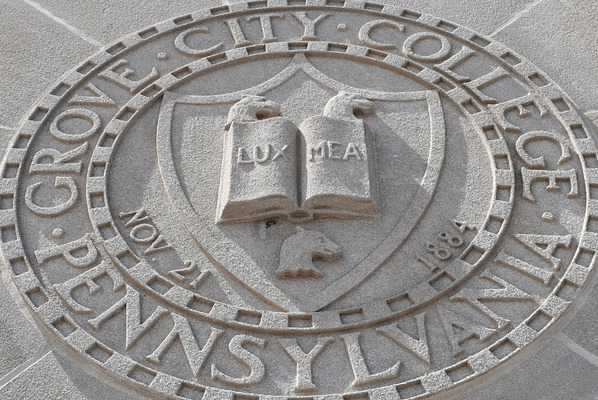 Representation of the achievement named 'Students named to Dean's List at Grove City College'.