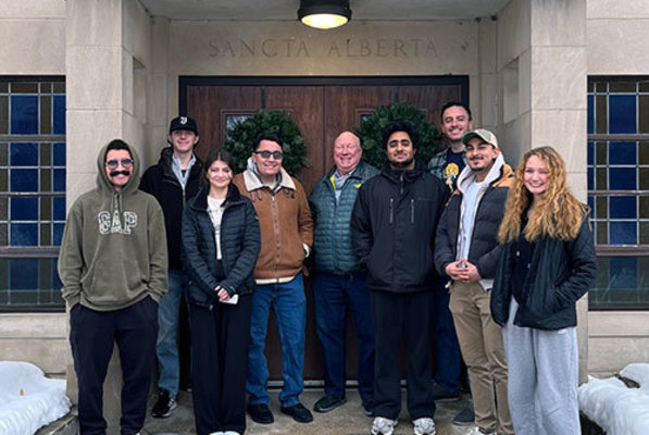 Representation of the achievement named 'Short Trip to Italy Turns into Memories for a Lifetime'.