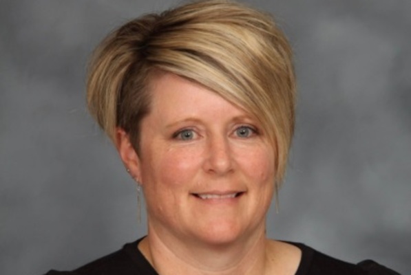 EIU alumna Dr. Angie Codron is a finalist for the 2026 Golden Apple Award for Excellence in Leadership. She is currently principal of Normal West High School in Normal, Illinois.