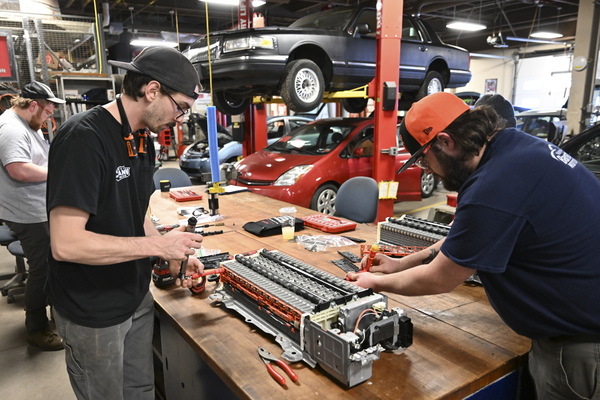 SUNY Canton will be offering a no-cost automotive service technician pre-apprenticeship program this spring.