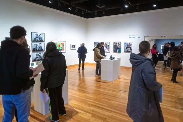 Representation of the achievement named 'Ohio Wesleyan's Graduating Fine Arts Majors to Showcase Work in Juried Exhibit'.