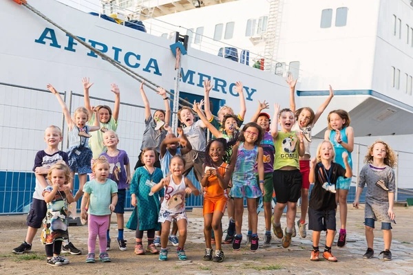 Representation of the achievement named 'Missionary Kid To Serve Aboard Mercy Ship'.
