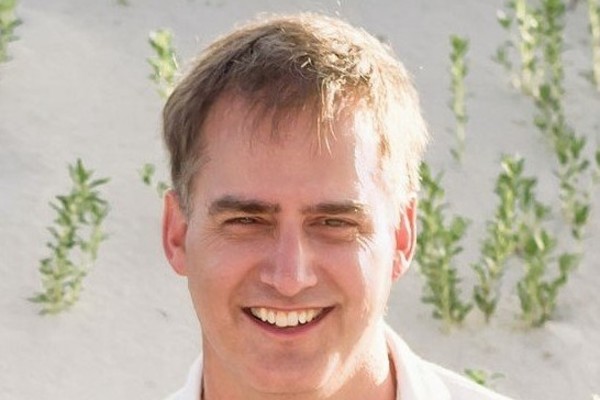 author_photo_cropped.jpg
