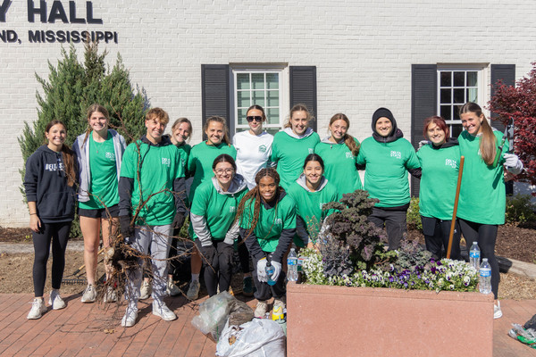 175 DSU students fanned out across the county to work on service projects during the 2026 Big Green Event.