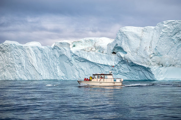 Representation of the achievement named 'Why do traveling icebergs speed up in warmer ocean waters?'.
