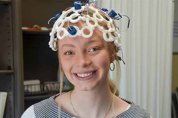 Representation of the achievement named 'Psychology student researcher finds purpose and passion in neuroscience study'.