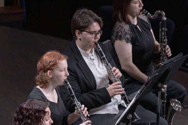 Students playing clarinet and bassoon