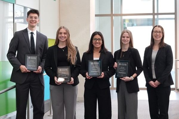 Representation of the achievement named 'Missouri State University Team Wins Kansas City CFA Society Competition'.