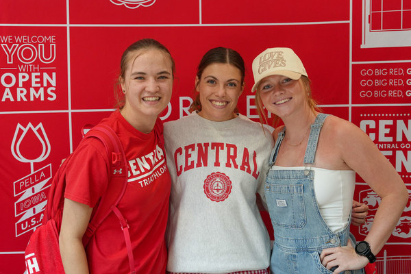 Students share in the Hoo-Rah Day celebrations. From left, Katelyn Freeman ’26, Castle Rock, Colorado, Riley Packer ’26, Erie, Illinois, and Estella Allen ’28, Newton, Iowa. 
