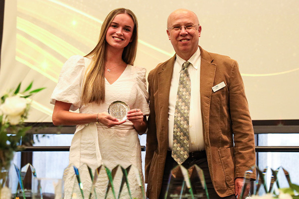 Representation of the achievement named 'Lauren Mortimer named Outstanding Student in Research, Scholarship or Creative Activity '.