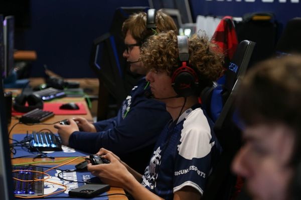 Representation of the achievement named 'Concordia's Overwatch Team Wins Central Region Championship'.