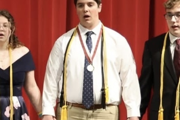 Representation of the achievement named 'Instrumental Music Senior Award'.
