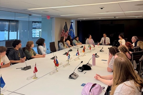 Dr. Vassilis Coutifaris talking to Commonwealth University students at the European Union delegation.