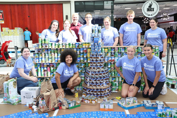 CLHS Canstruction Team at the Glenbrook Mall