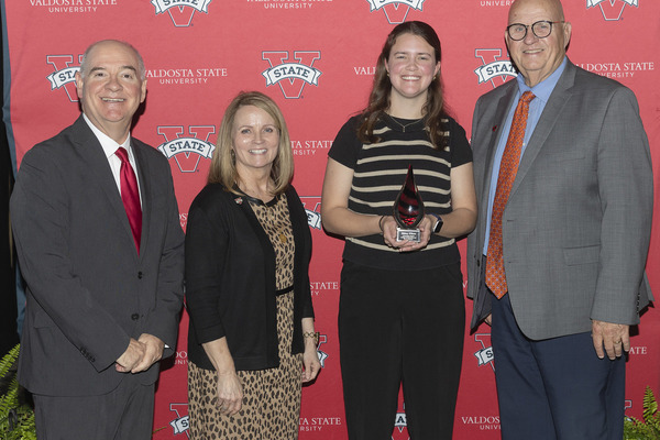 Representation of the achievement named 'Sidney Wilson Earns Outstanding Student Award at VSU'.