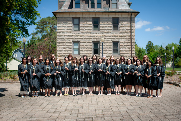 Representation of the achievement named 'Exceptional women recognized at Baldwin Wallace University's 132nd White Rose Ceremony'.