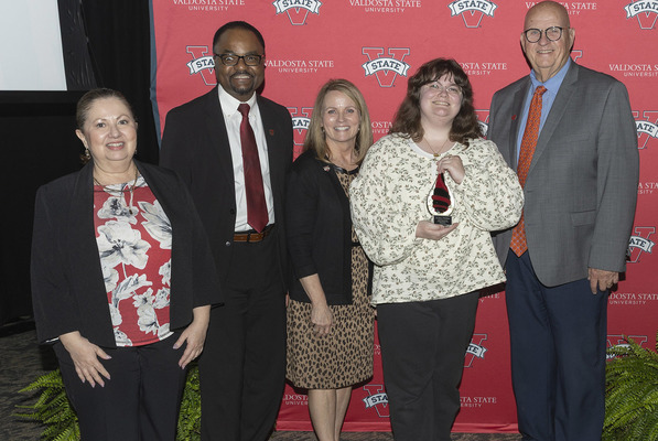 Representation of the achievement named 'Jordan Phillips Earns Outstanding Student Award at VSU'.