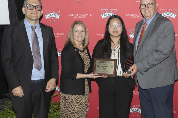 Representation of the achievement named 'Jessie Jiang Earns Outstanding Student Award at VSU'.