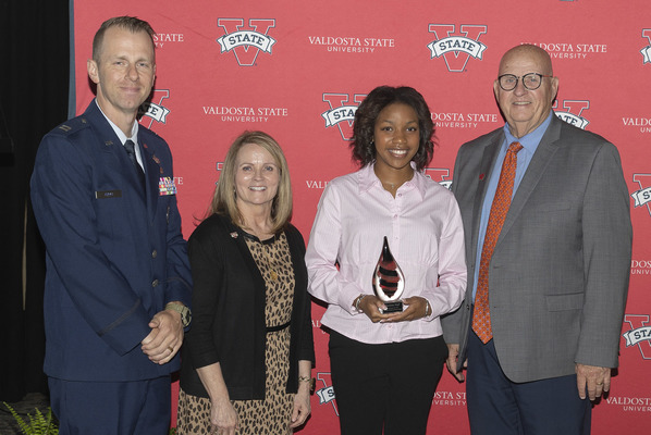 Representation of the achievement named 'Daviona Ruff Earns Most Outstanding Professional Officer Course Cadet Award at VSU'.