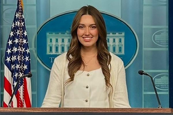 Representation of the achievement named 'From Cedarville to the White House: A Student's Internship Experience '.