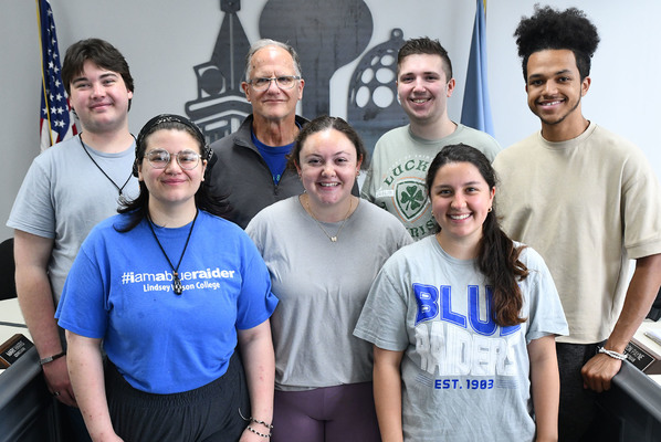Students in a Lindsey Wilson University arts administration class taught by theatre professor Robert Brock helped conceive the idea for the Mark Twain Storytelling Festival, which will be held June 19-20 at the university. Pictured, from left, are some of the students and alumni who have worked on the festival: Brandon Grider ’28 of Columbia; Leif Honaker ’27 of Columbia; Brock; theatre graduate assistant Kassidy Phelps ’24; Gage Carnes ’26 of Jamestown, Kentucky; Sabrina Ruiz ’26 of Louisville, Kentucky; and Tezon Mitchell ’27 of Greensburg, Kentucky.