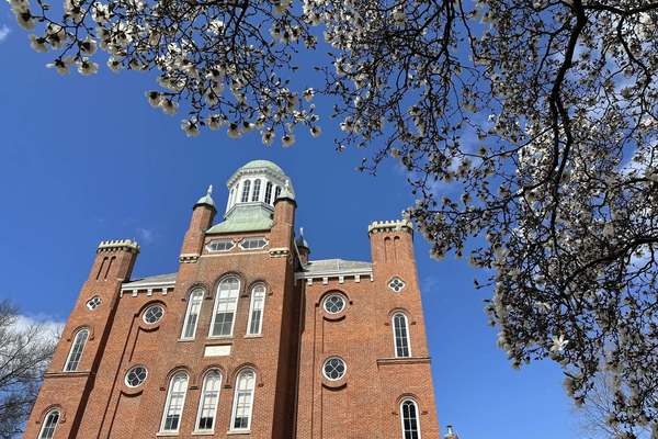 Representation of the achievement named 'The Mount Union Concert Band and Wind Ensemble Join For Spring Concert'.