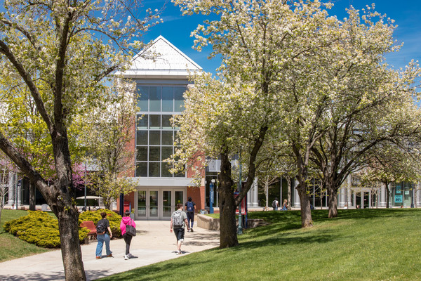 Representation of the achievement named 'Eastern releases spring 2026 Dean's List '.