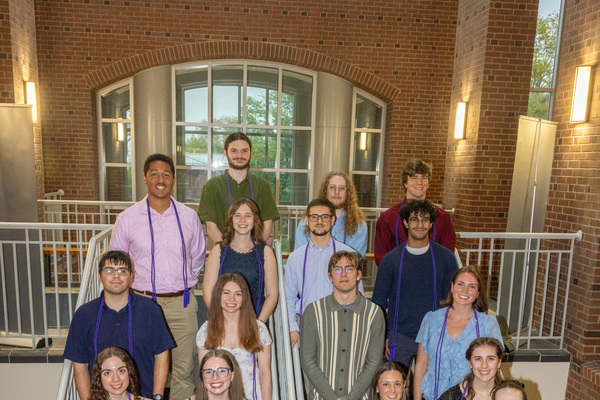 Representation of the achievement named 'University Honors Program celebrates 22 graduating scholars '.