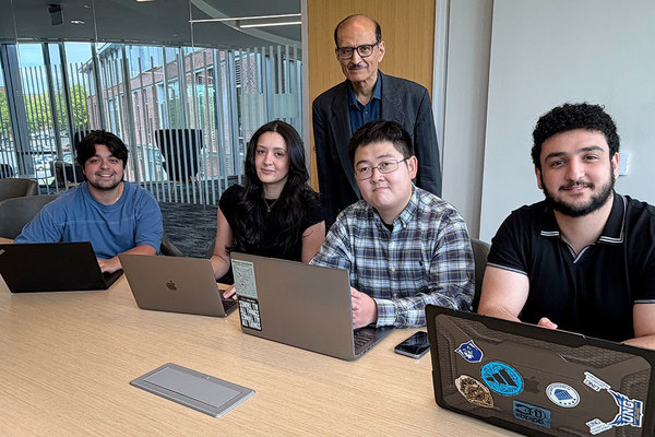 Representation of the achievement named 'UNG students research network security'.